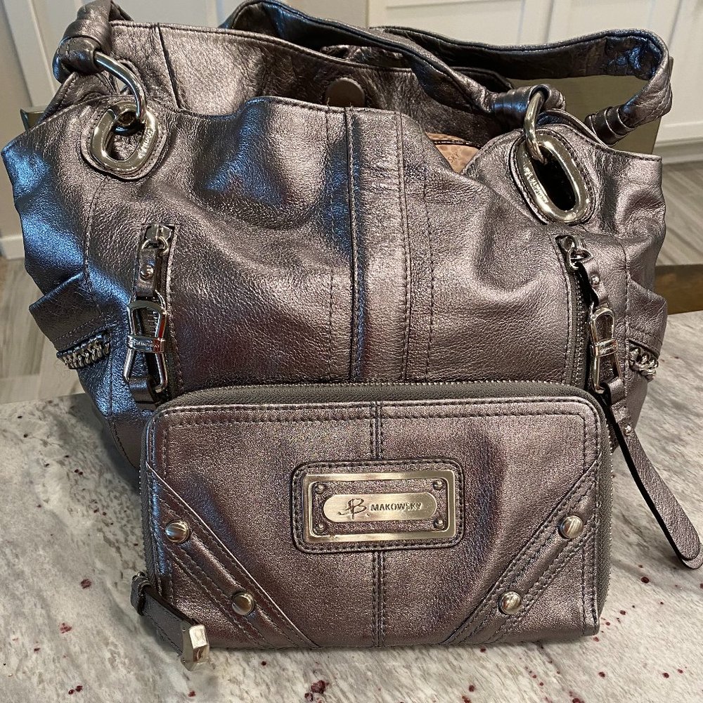 B. Makowsky Silver Leather Handbag Set